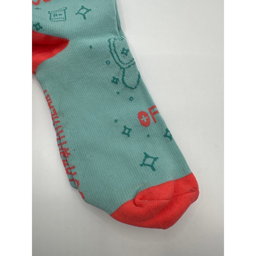 1 Pair FIGS Compression Green and Orange Socks Various Size - Picture 2 of 3